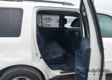 2010 Honda Pilot Touring z USA, uszkodzony, nr VIN 5FNYF4H96AB023300